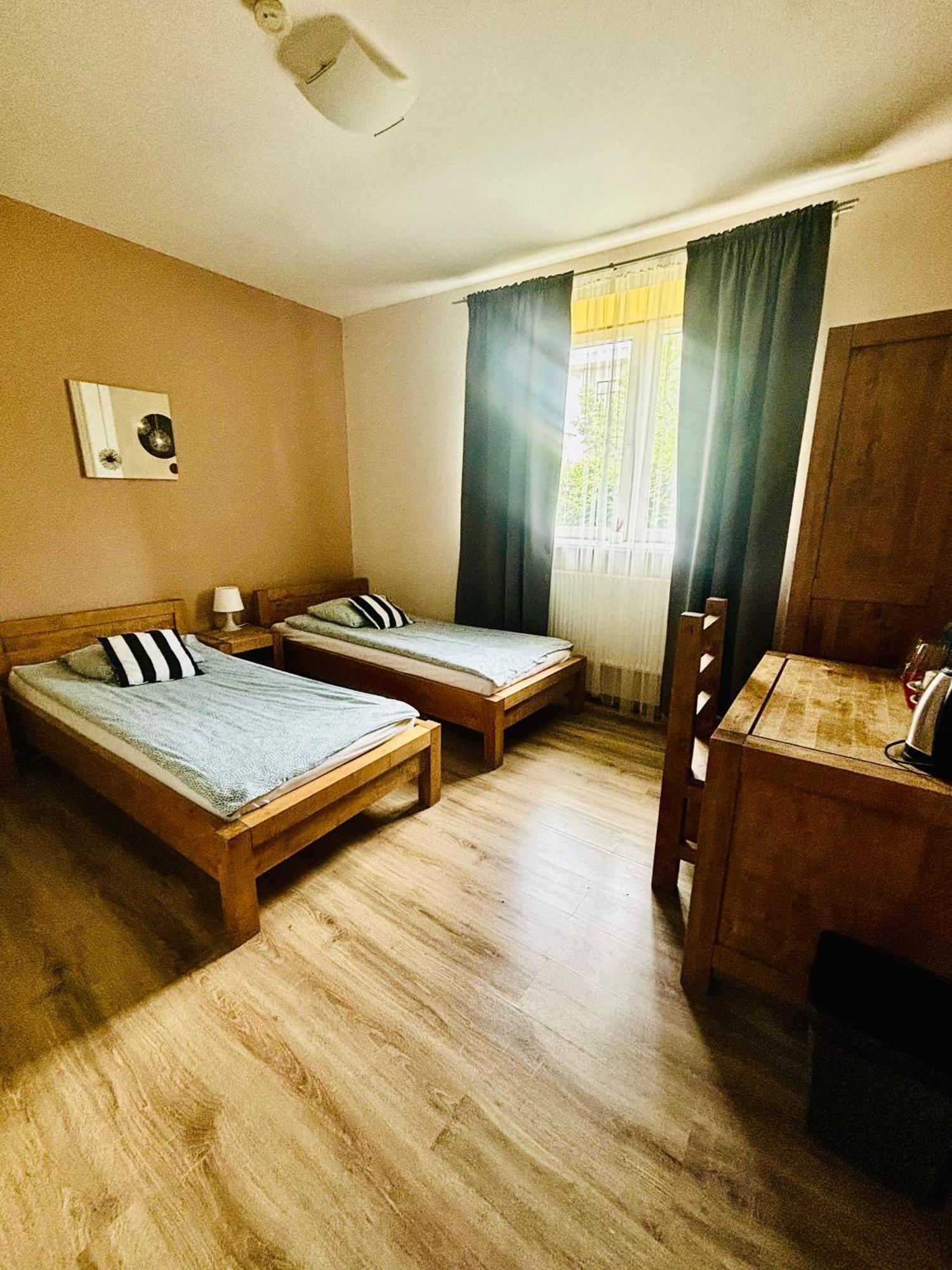Bedrooms 3 Maja 15A Łódź Exteriör bild