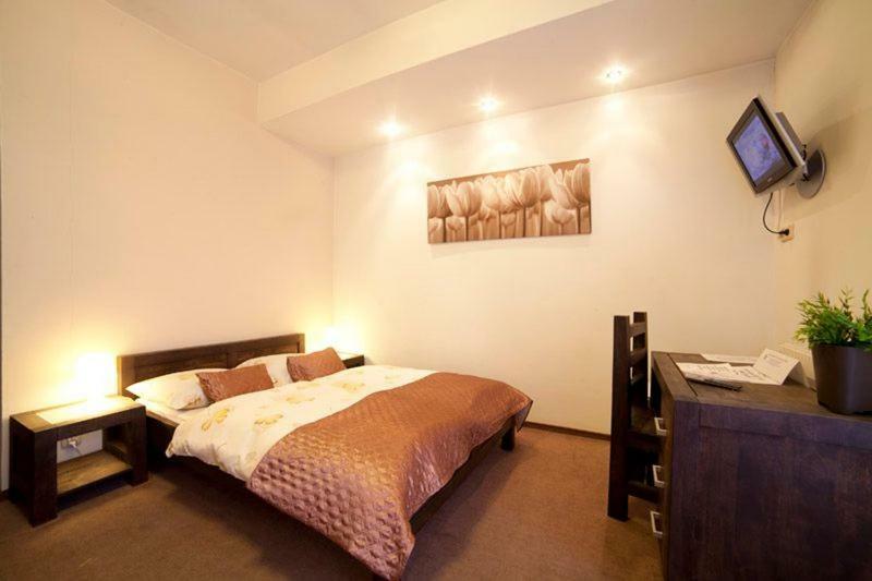 Bedrooms 3 Maja 15A Łódź Exteriör bild